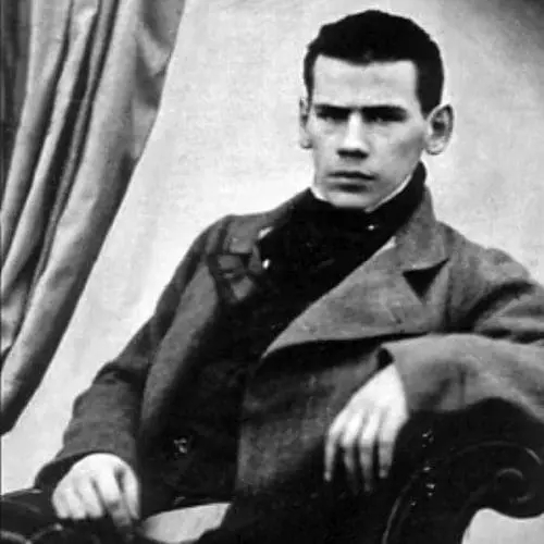 Портрет автора Толстой Лев Николаевич